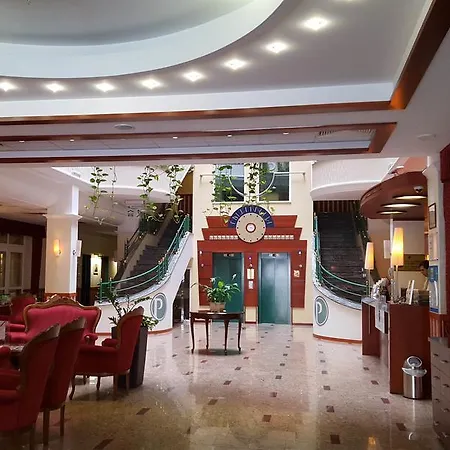 Palace Wellness Apartman דירה